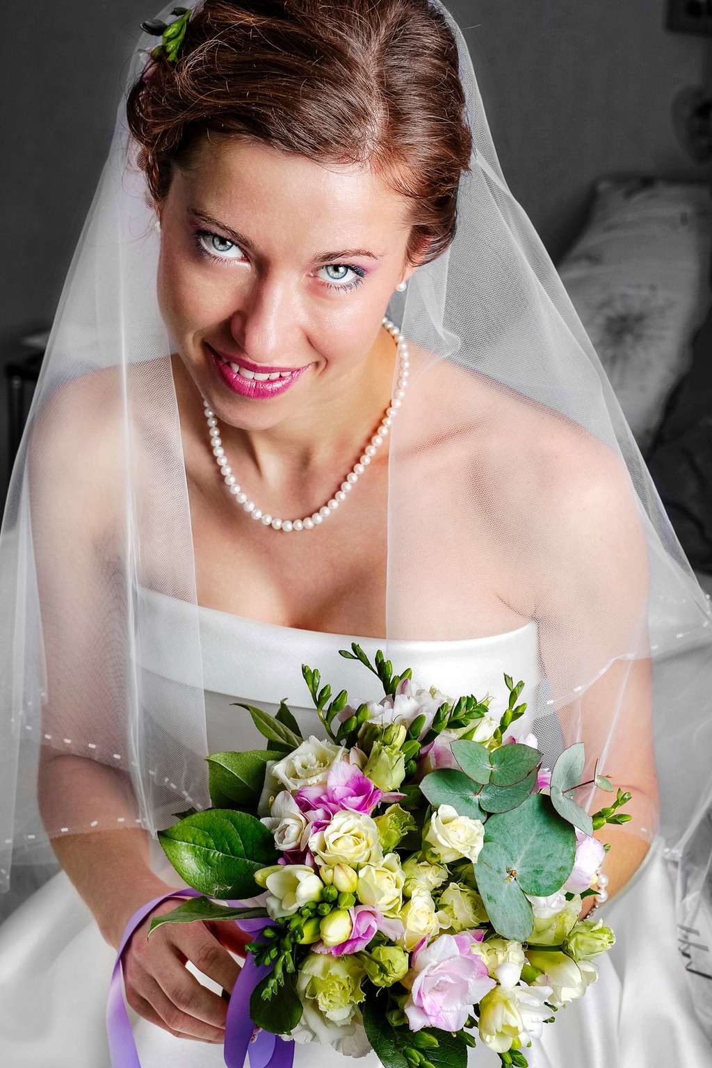 Portrait de mariée avec bouquet photographié à Rennes